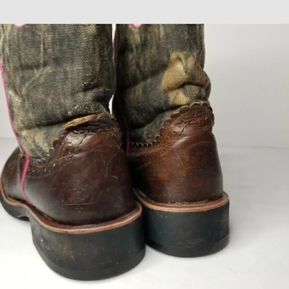 Ariat boot fat baby Women's size 6.5 pink camo brown leather